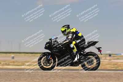 media/Jul-22-2022-TrackDaz (Fri) [[ca4971259a]]/Group B/130pm (Wheelie Bump)/
